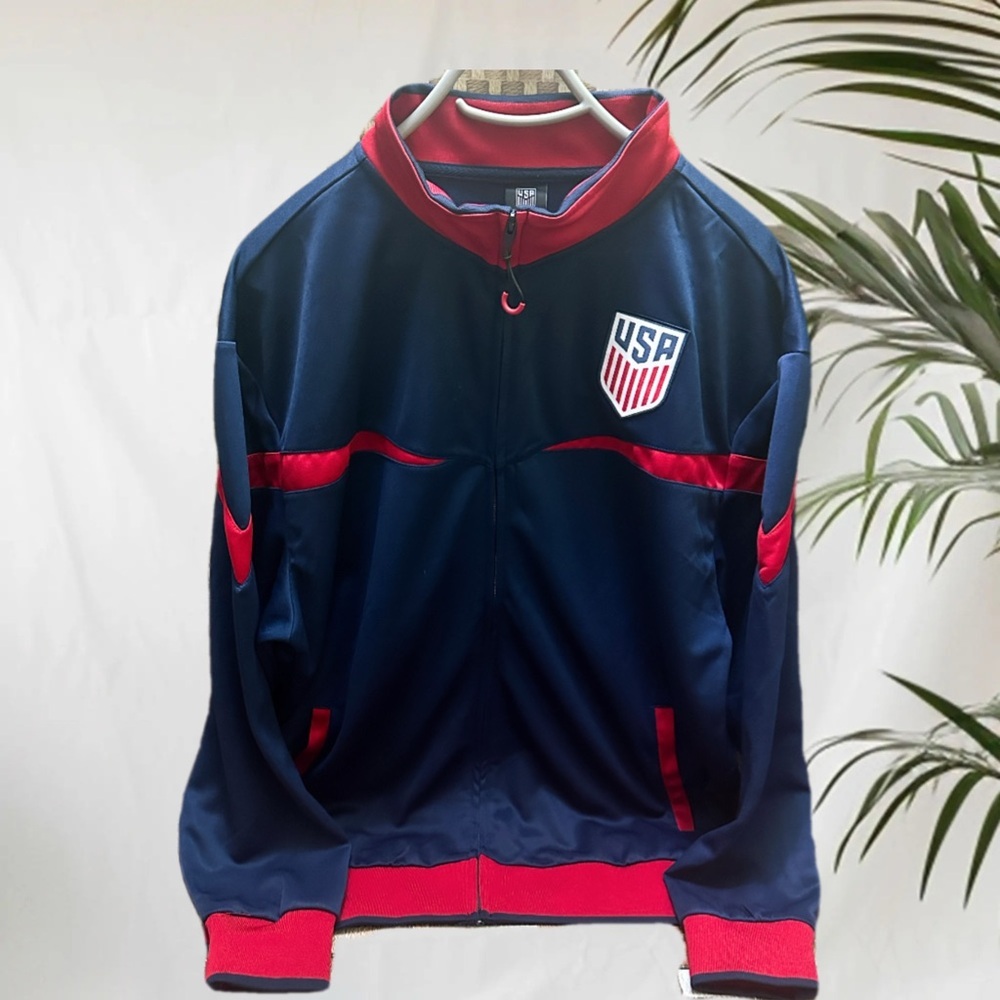 USA Track Jacket in Navy and Red size XL